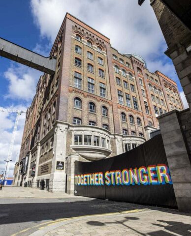 Repro Free: 05/07/2021 Ireland’s number one visitor experience, the Guinness Storehouse in Dublin, is reopening its doors for the first time in over six months.
In celebration of the reopening, the iconic Guinness Gates on Market Street have been painted for the very first time in their history, by acclaimed Dublin-based artist Aches. “TOGETHER STRONGER” takes inspiration taken from an old Irish proverb - “Ní neart go cur le chéile” – there is no strength without unity. 
This summer, the Home of Guinness launches their new Canvas D8 series, a space for culture to thrive in the heart of Dublin’s exciting Liberties district. This includes a new streetscape art gallery surrounding the Home of Guinness, a seven-storey high immersive light sculpture, and a range of music and food events to be announced during the summer. 
Aches said, “I think it’s important for the Guinness Storehouse and other spaces like it to open its doors to young artists, because we’re so limited in terms of space to show our work in Dublin. It’s been so exciting for me to be involved in Canvas D8 and I’m super proud to be the first artist ever given the chance to paint the Guinness Gates.”
For more information and to book a ticket, visit www.guinness-storehouse.com
Picture Andres Poveda
